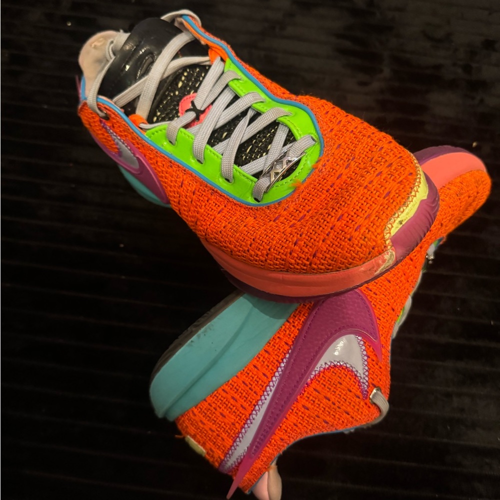 nike lebron 20s, will clean bottom before ship